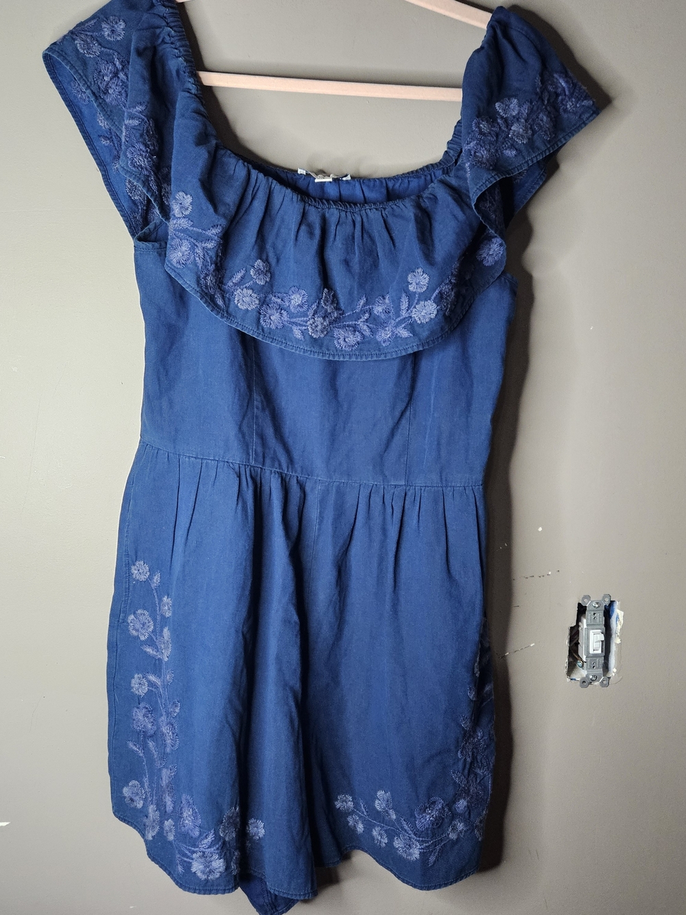 American Eagle  Blue Romper Size 14 Embroidered Ptp 19"